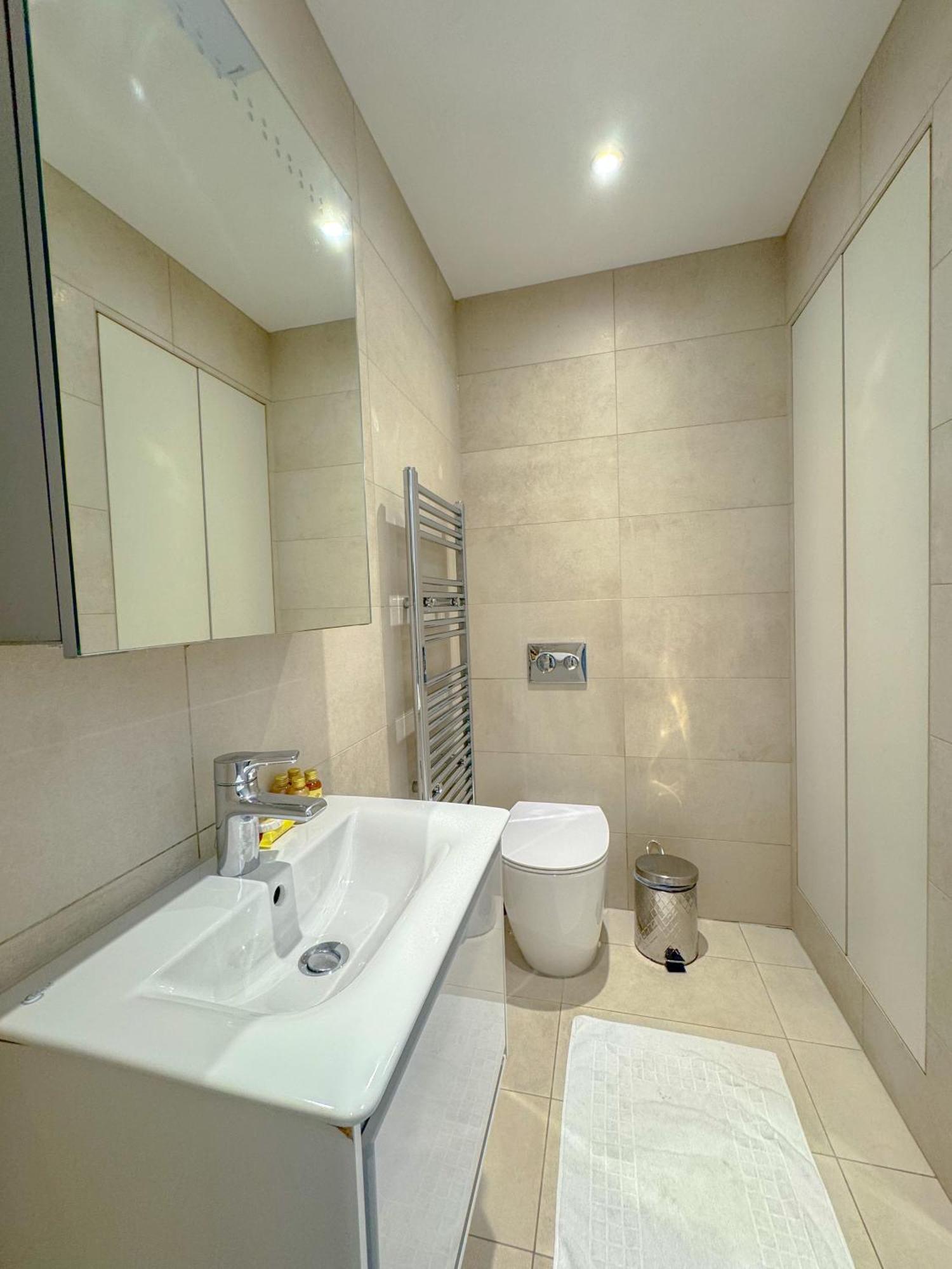 Whitfield Street Apartments London Bagian luar foto